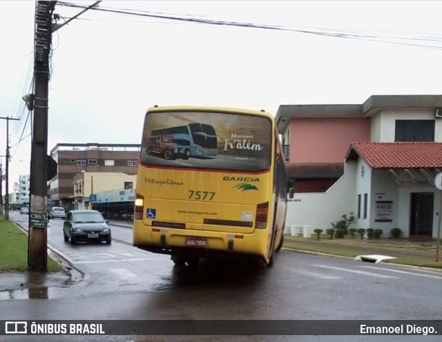 Viação Garcia 7577 na cidade de Arapongas, Paraná, Brasil, por Emanoel Diego.. ID da foto: 6754562.