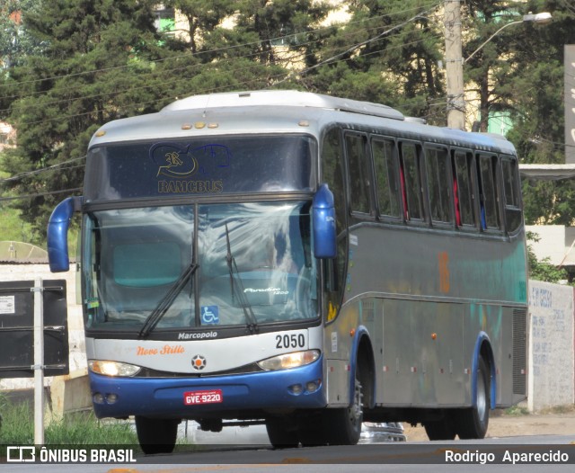 Novo Stillo Turismo 2050 na cidade de Conselheiro Lafaiete, Minas Gerais, Brasil, por Rodrigo  Aparecido. Número da foto: #6757140.