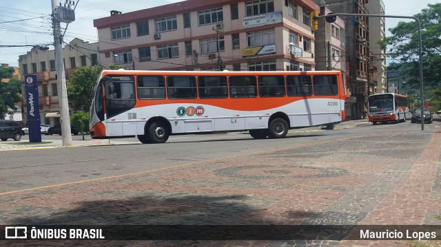 Expresso Medianeira 4200 na cidade de Santa Maria, Rio Grande do Sul, Brasil, por Mauricio Lopes. Número da foto: #6758300.
