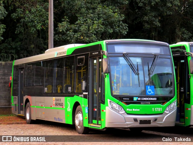 Viação Santa Brígida 1 1781 na cidade de São Paulo, São Paulo, Brasil, por Caio  Takeda. ID da foto: 6764991.