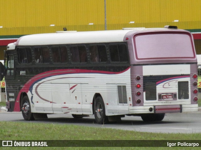 Ônibus Particulares 12000 na cidade de Divinópolis, Minas Gerais, Brasil, por Igor Policarpo. ID da foto: 6763636.