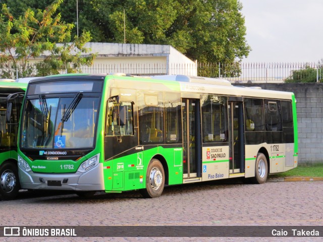 Viação Santa Brígida 1 1782 na cidade de São Paulo, São Paulo, Brasil, por Caio  Takeda. Número da foto: #6767142.