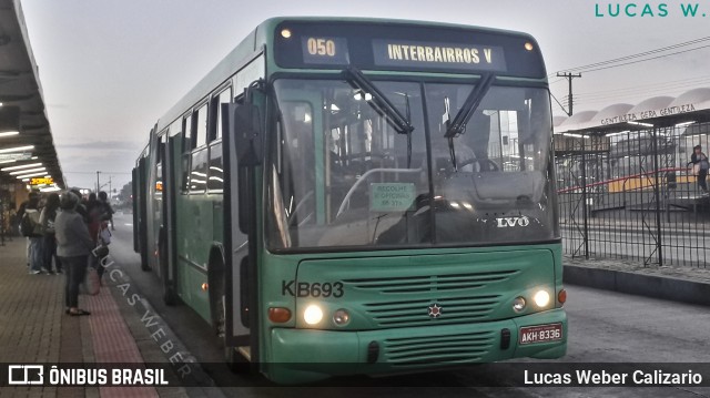 Viação Tamandaré KB693 na cidade de Curitiba, Paraná, Brasil, por Lucas Weber Calizario. Número da foto: #6766892.