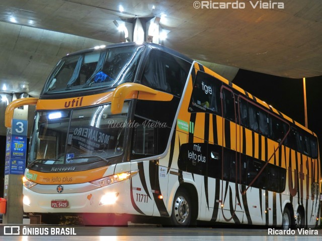 UTIL - União Transporte Interestadual de Luxo 11711 na cidade de Uberlândia, Minas Gerais, Brasil, por Ricardo Vieira. Número da foto: #6702400.