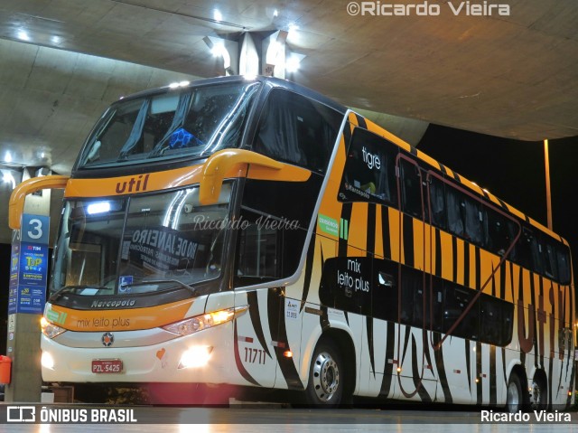 UTIL - União Transporte Interestadual de Luxo 11711 na cidade de Uberlândia, Minas Gerais, Brasil, por Ricardo Vieira. ID da foto: 6702400.