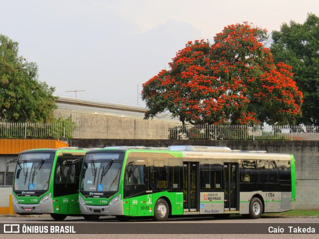 Viação Santa Brígida 1 1764 na cidade de São Paulo, São Paulo, Brasil, por Caio  Takeda. ID da foto: 6769403.