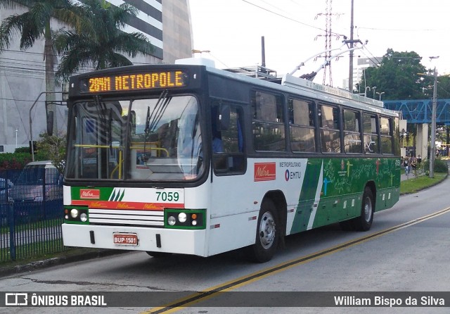 Metra - Sistema Metropolitano de Transporte 7059 na cidade de Santo André, São Paulo, Brasil, por William Bispo da Silva. ID da foto: 6770476.