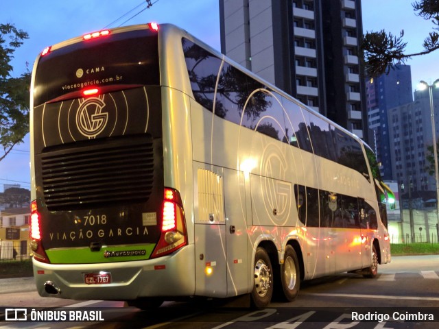 Viação Garcia 7018 na cidade de Curitiba, Paraná, Brasil, por Rodrigo Coimbra. ID da foto: 6709654.