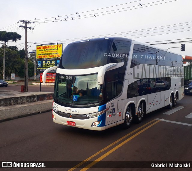 Auto Viação Catarinense 3529 na cidade de Curitiba, Paraná, Brasil, por Gabriel Michalski. Número da foto: #6711030.