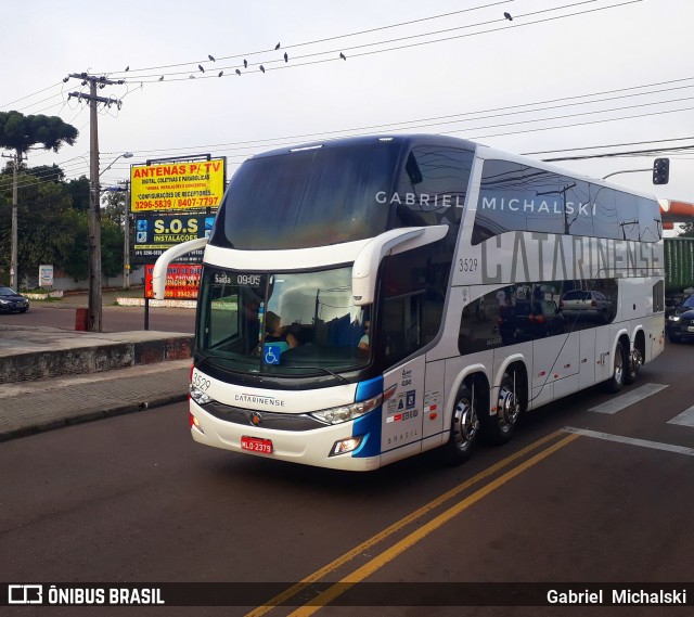 Auto Viação Catarinense 3529 na cidade de Curitiba, Paraná, Brasil, por Gabriel Michalski. ID da foto: 6711030.