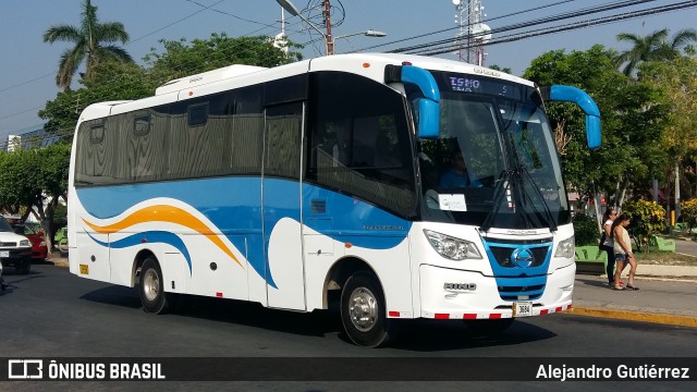 Transportes Skyline HB na cidade de Liberia, Liberia, Guanacaste, Costa Rica, por Alejandro Gutiérrez. ID da foto: 6715802.