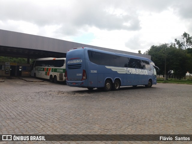 Viação Águia Branca 32280 na cidade de Cruz das Almas, Bahia, Brasil, por Flávio  Santos. Número da foto: #6717361.