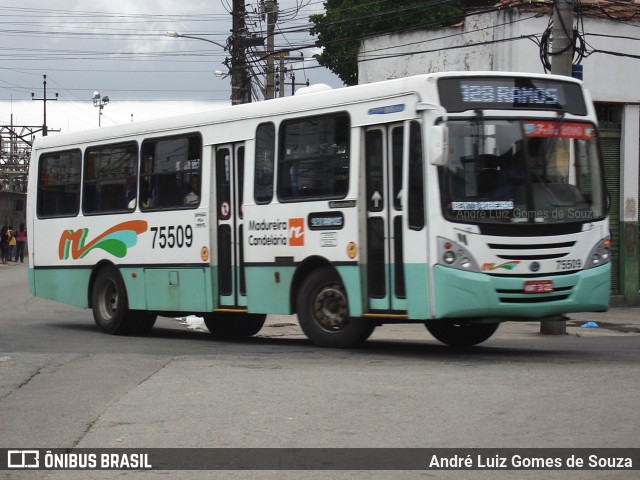 Viação Madureira Candelária 75509 na cidade de Rio de Janeiro, Rio de Janeiro, Brasil, por André Luiz Gomes de Souza. ID da foto: 6775512.