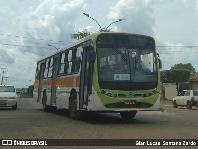Escolares 2393 na cidade de Ji-Paraná, Rondônia, Brasil, por Gian Lucas  Santana Zardo. Número da foto: #6773591.