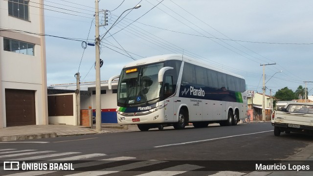 Planalto Transportes 1675 na cidade de São Vicente do Sul, Rio Grande do Sul, Brasil, por Mauricio Lopes. ID da foto: 6773722.