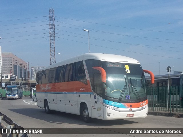 Viação Vale do Tietê 810 na cidade de São Paulo, São Paulo, Brasil, por Andre Santos de Moraes. Número da foto: #6796679.