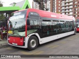 Redbus Urbano LGYR54 na cidade de Las Condes, Santiago, Metropolitana de Santiago, Chile, por Marco Antonio Martinez Cifuentes. ID da foto: :id.