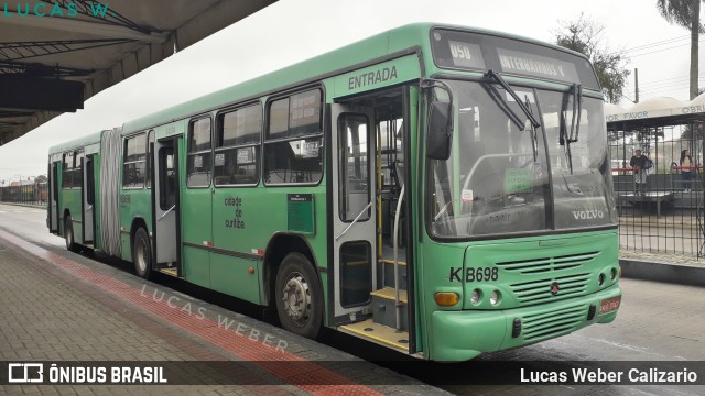 Viação Tamandaré KB698 na cidade de Curitiba, Paraná, Brasil, por Lucas Weber Calizario. Número da foto: #6806104.