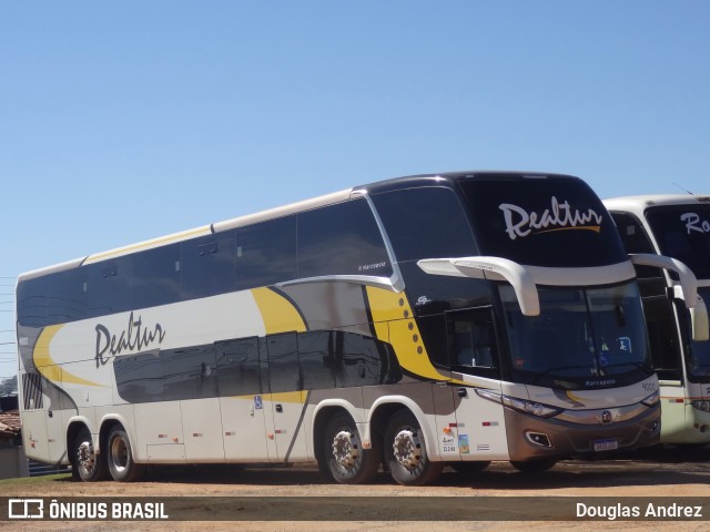 Realtur 9000 na cidade de Trindade, Goiás, Brasil, por Douglas Andrez. Número da foto: #6811116.