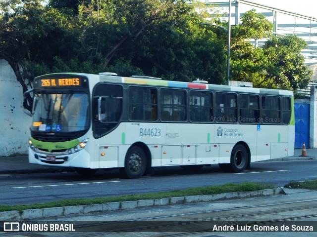 Auto Viação Três Amigos B44623 na cidade de Rio de Janeiro, Rio de Janeiro, Brasil, por André Luiz Gomes de Souza. ID da foto: 6814921.