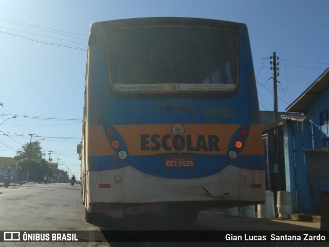 Escolares 7529 na cidade de Ji-Paraná, Rondônia, Brasil, por Gian Lucas  Santana Zardo. Número da foto: #6815879.