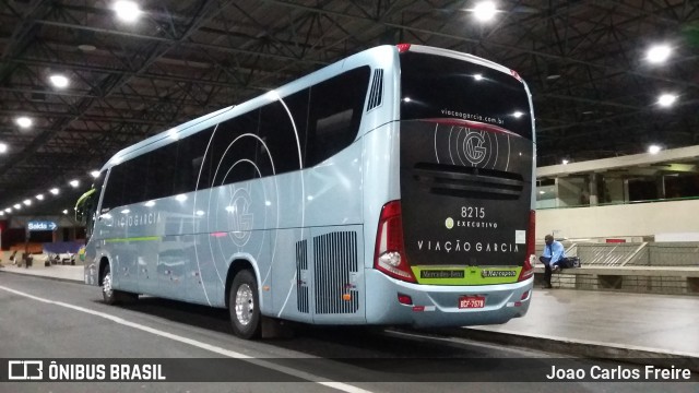 Viação Garcia 8215 na cidade de Bauru, São Paulo, Brasil, por Joao Carlos Freire. Número da foto: #6777171.
