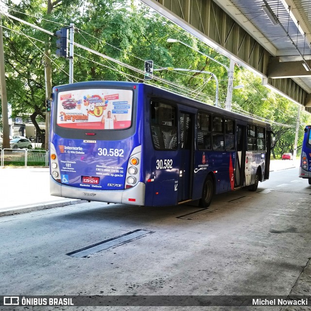 Empresa de Ônibus Vila Galvão 30.582 na cidade de São Paulo, São Paulo, Brasil, por Michel Nowacki. Número da foto: #6778261.