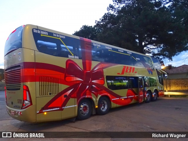 JBL Turismo 5700 na cidade de Paso de los Libres, Corrientes, Argentina, por Richard Wagner. Número da foto: #6823857.