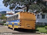 Transouza 9831 na cidade de Divinolândia de Minas, Minas Gerais, Brasil, por Douglas Yuri. ID da foto: :id.