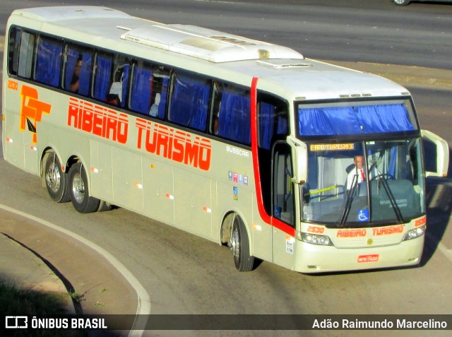 Ribeiro Turismo 2530 na cidade de Belo Horizonte, Minas Gerais, Brasil, por Adão Raimundo Marcelino. ID da foto: 6830187.