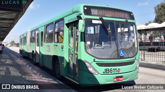 Expresso Azul JB611 na cidade de Curitiba, Paraná, Brasil, por Lucas Weber Calizario. ID da foto: 6828030.