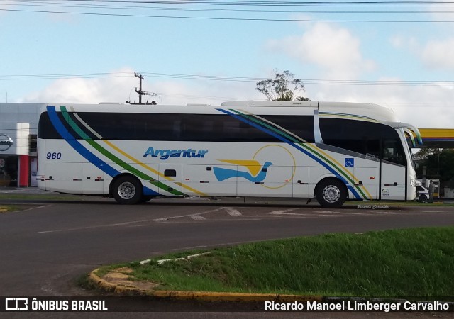 Transporte Argenta - Argentur 960 na cidade de Santa Cruz do Sul, Rio Grande do Sul, Brasil, por Ricardo Manoel Limberger Carvalho. ID da foto: 6829648.