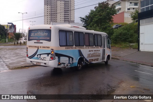 Autoescola Zé Geraldo KNT3572 na cidade de Cariacica, Espírito Santo, Brasil, por Everton Costa Goltara. Número da foto: #6828686.