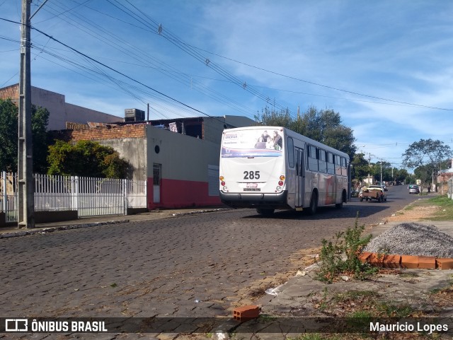 Viação Centro Oeste 285 na cidade de Santiago, Rio Grande do Sul, Brasil, por Mauricio Lopes. ID da foto: 6828074.