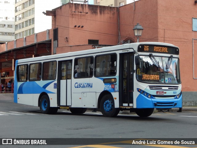 Viação Cascatinha 5031 na cidade de Petrópolis, Rio de Janeiro, Brasil, por André Luiz Gomes de Souza. ID da foto: 6831545.