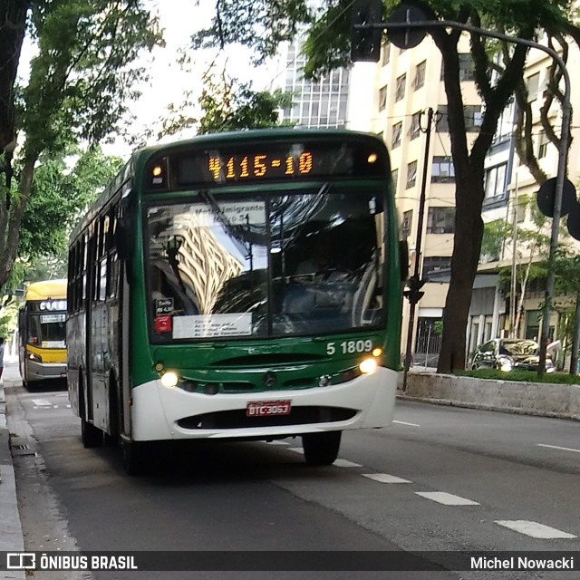 Via Sul Transportes Urbanos 5 1809 na cidade de São Paulo, São Paulo, Brasil, por Michel Nowacki. ID da foto: 6832454.