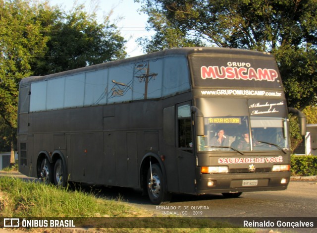 Grupo Musicamp 4000 na cidade de Indaial, Santa Catarina, Brasil, por Reinaldo Gonçalves. ID da foto: 6834336.