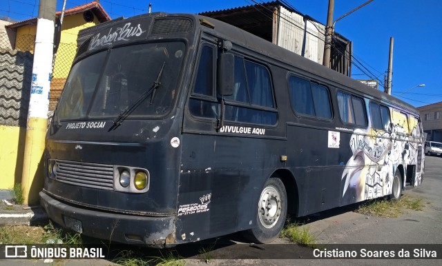 Ônibus Particulares Uber Barber Bus na cidade de São Paulo, São Paulo, Brasil, por Cristiano Soares da Silva. ID da foto: 6833922.