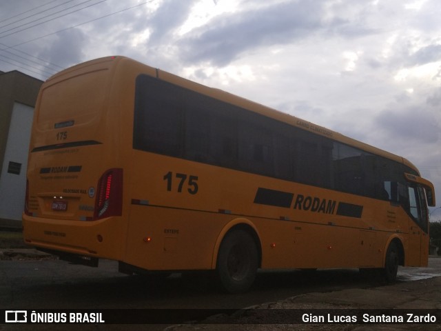 Rodam 175 na cidade de Ji-Paraná, Rondônia, Brasil, por Gian Lucas  Santana Zardo. Número da foto: #6841079.
