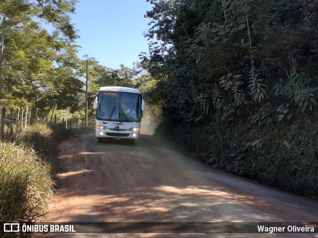 Paraibuna Transportes 5012 na cidade de Belmiro Braga, Minas Gerais, Brasil, por Wagner Oliveira. Número da foto: #6838925.