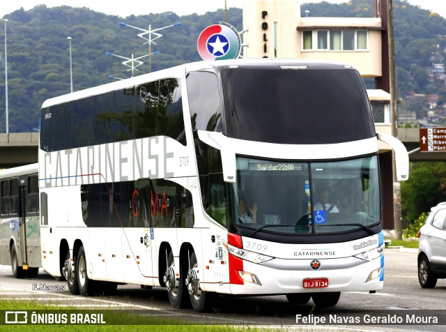 Auto Viação Catarinense 3709 na cidade de Florianópolis, Santa Catarina, Brasil, por Felipe Navas Geraldo Moura . Número da foto: #6842982.
