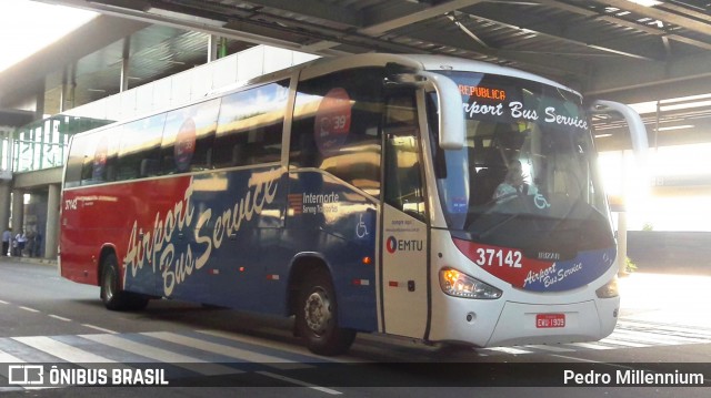 Airport Bus Service 37142 na cidade de Guarulhos, São Paulo, Brasil, por Pedro Millennium. ID da foto: 6845632.