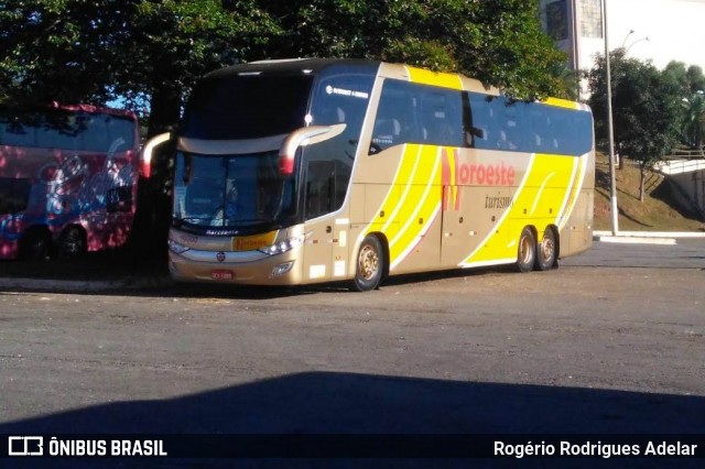 Noroeste Turismo e Transporte 19000 na cidade de Trindade, Goiás, Brasil, por Rogério Rodrigues Adelar. Número da foto: #6778740.