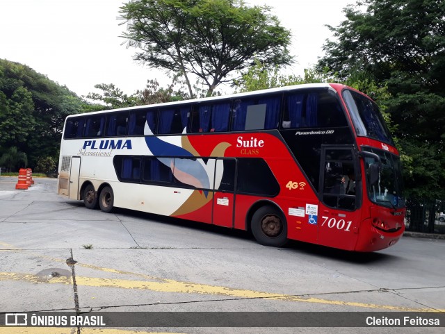 Pluma Conforto e Turismo 7001 na cidade de São Paulo, São Paulo, Brasil, por Cleiton Feitosa. ID da foto: 6847940.