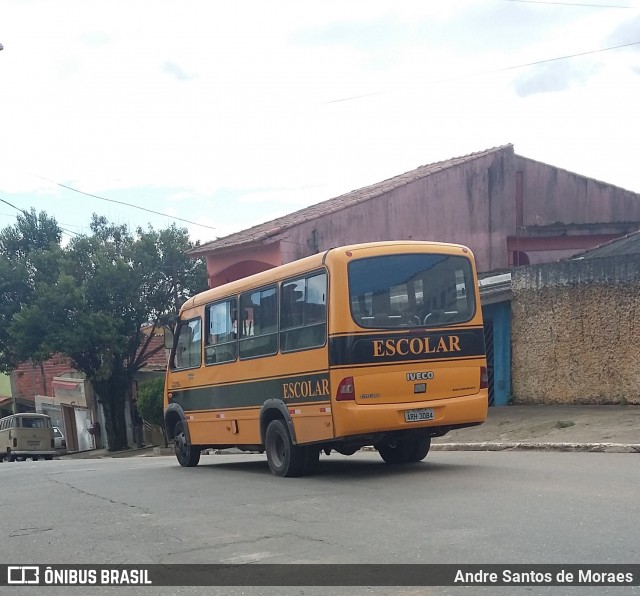 Escolares 3084 na cidade de São Paulo, São Paulo, Brasil, por Andre Santos de Moraes. ID da foto: 6782297.