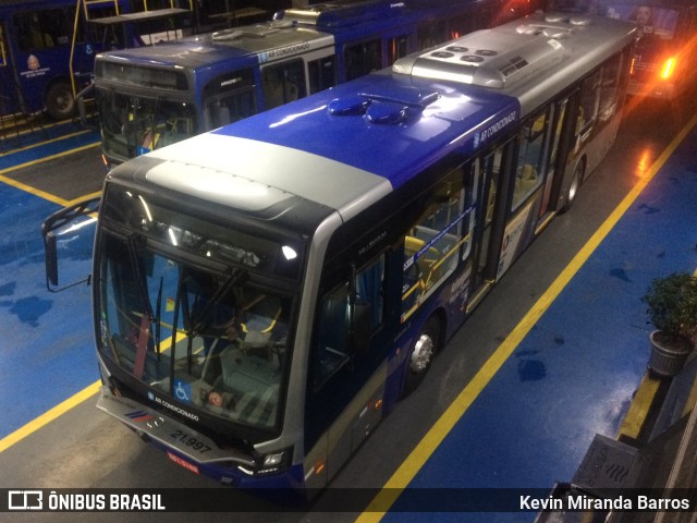 Viação Osasco 21.997 na cidade de Carapicuíba, São Paulo, Brasil, por Kevin Miranda Barros. Número da foto: #6782669.