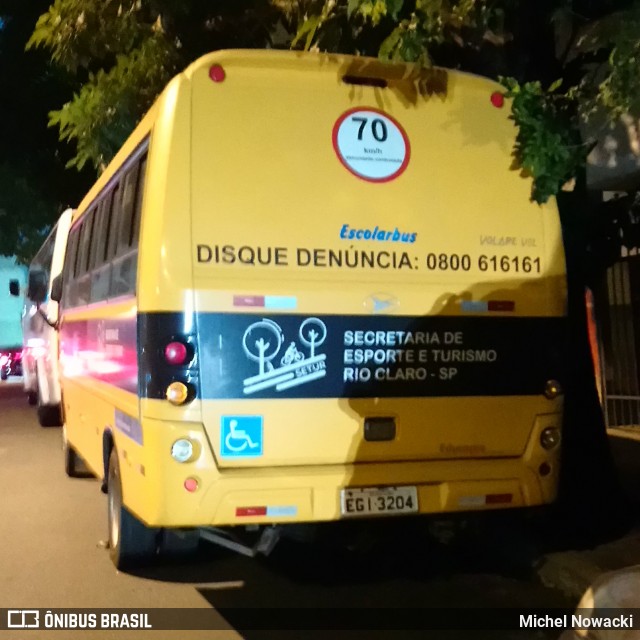 Escolares EGI3204 na cidade de São Paulo, São Paulo, Brasil, por Michel Nowacki. Número da foto: #6783044.