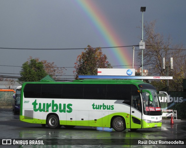 TurBus 2937 na cidade de Santiago, Santiago, Metropolitana de Santiago, Chile, por Raúl Díaz Romeodelta. ID da foto: 6784743.