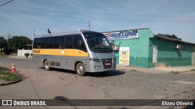 Escolares 31 na cidade de Alvorada, Rio Grande do Sul, Brasil, por Elizeu Oliveira. Número da foto: #6790915.