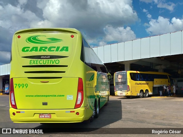 Viação Garcia 7999 na cidade de Ourinhos, São Paulo, Brasil, por Rogério César. Número da foto: #6794196.